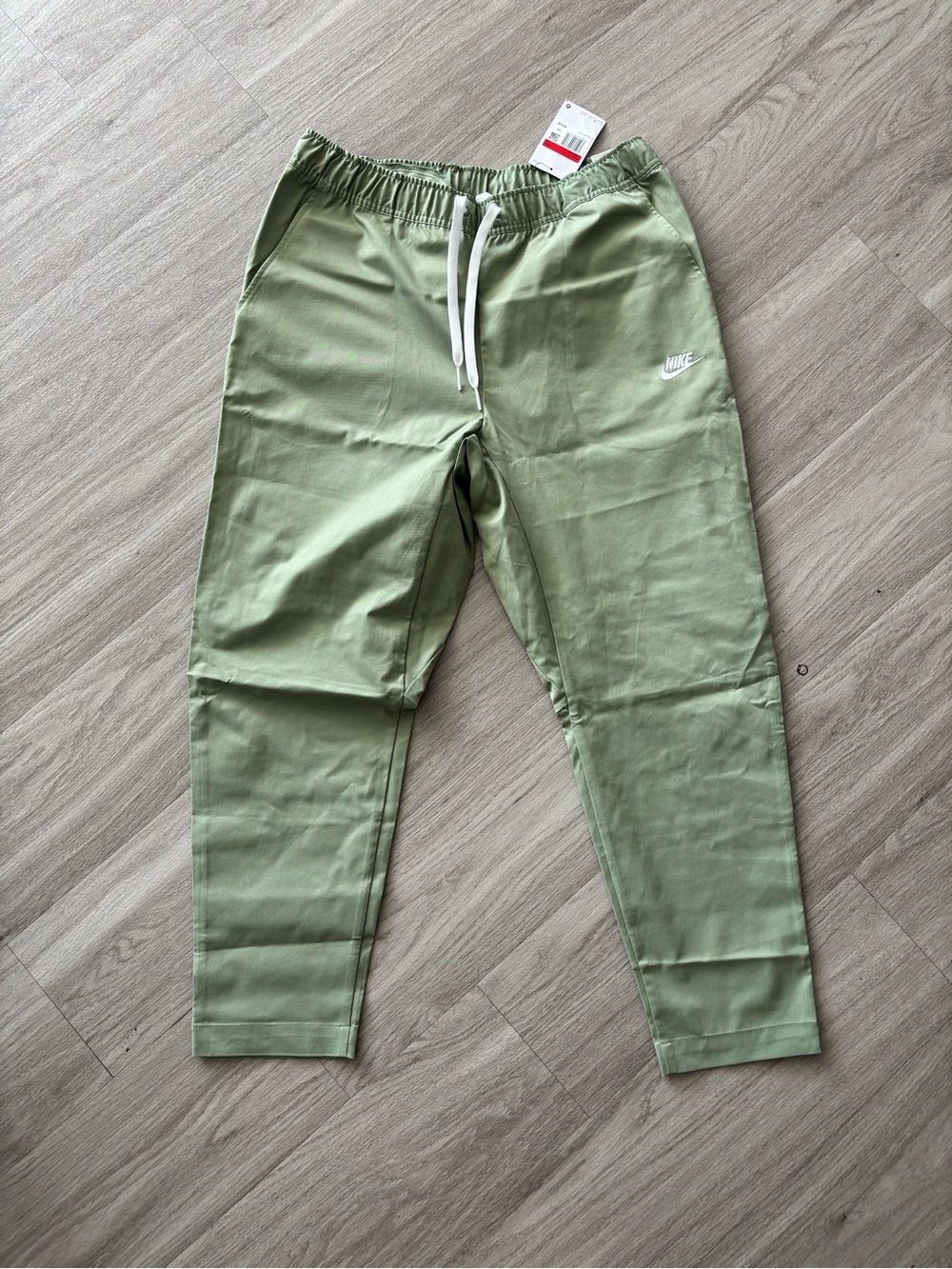 NWT Nike Men’s Light Mint Colored Jogger Pants with Drawstring